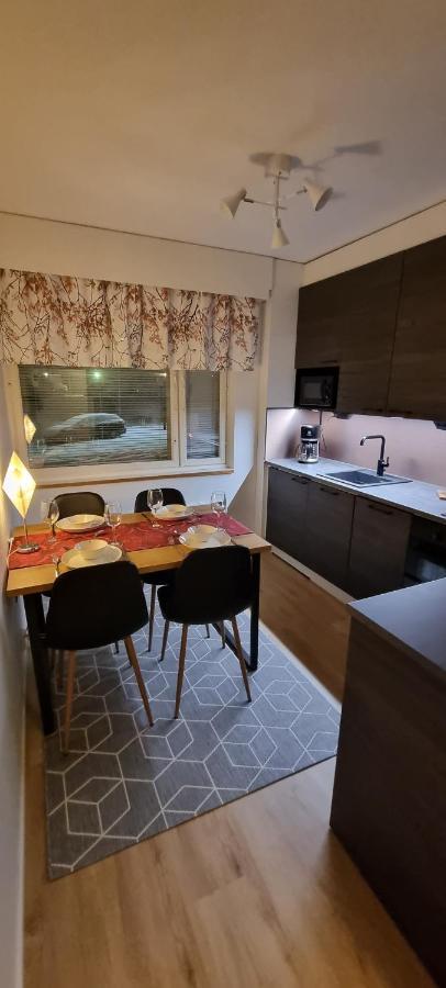 Apartment For Four At The City Center Rovaniemi Bagian luar foto